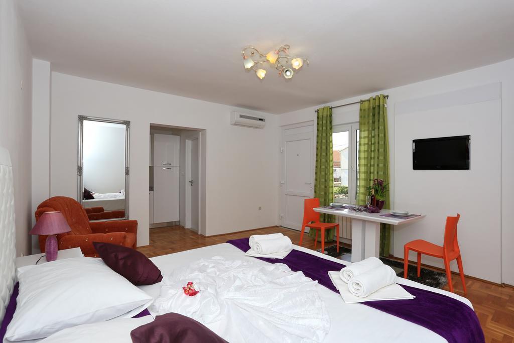 Apartments Maruna Self Check-In Задар Екстер'єр фото