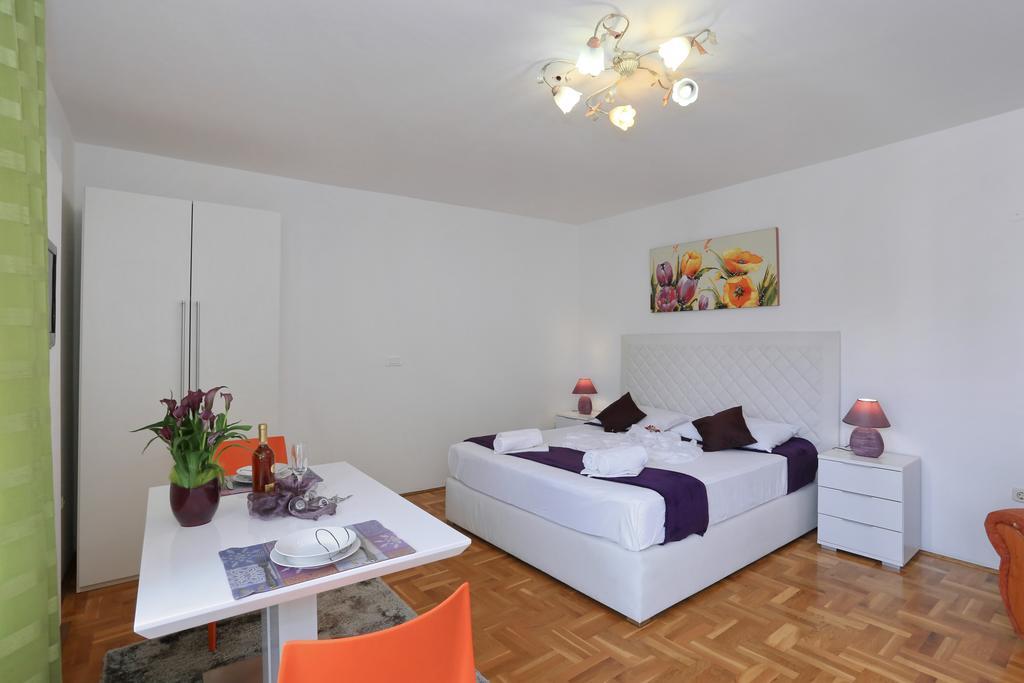 Apartments Maruna Self Check-In Задар Екстер'єр фото