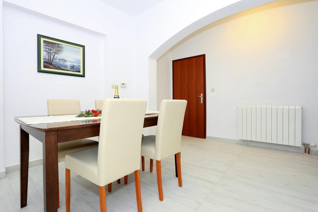 Apartments Maruna Self Check-In Задар Екстер'єр фото